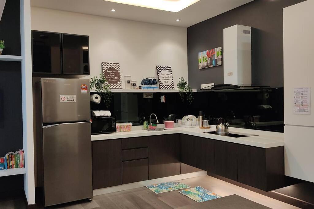 באנגי Hidayah Homestay Near Ukm And Ktm Station With High Speed Wifi - Pool & River View מראה חיצוני תמונה