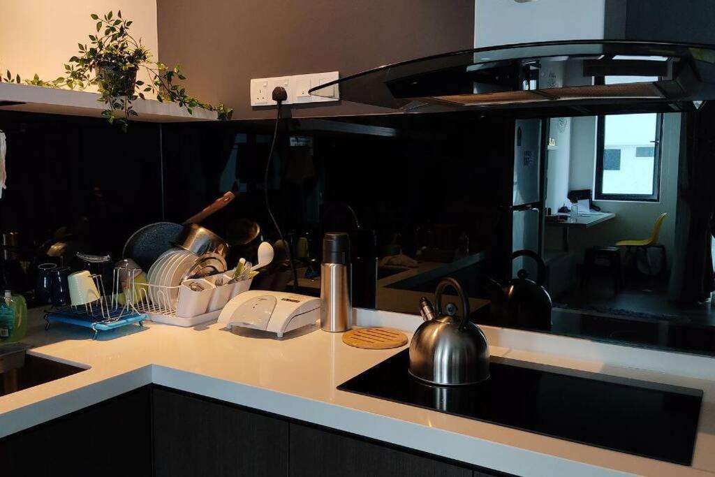 באנגי Hidayah Homestay Near Ukm And Ktm Station With High Speed Wifi - Pool & River View מראה חיצוני תמונה